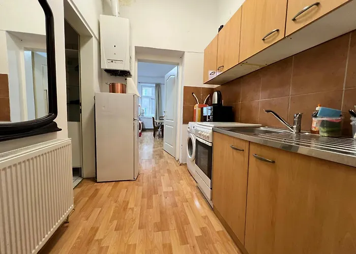 Cozy 2Br Apt- Near Danube River